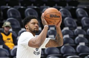 比分落后的 比分落后的